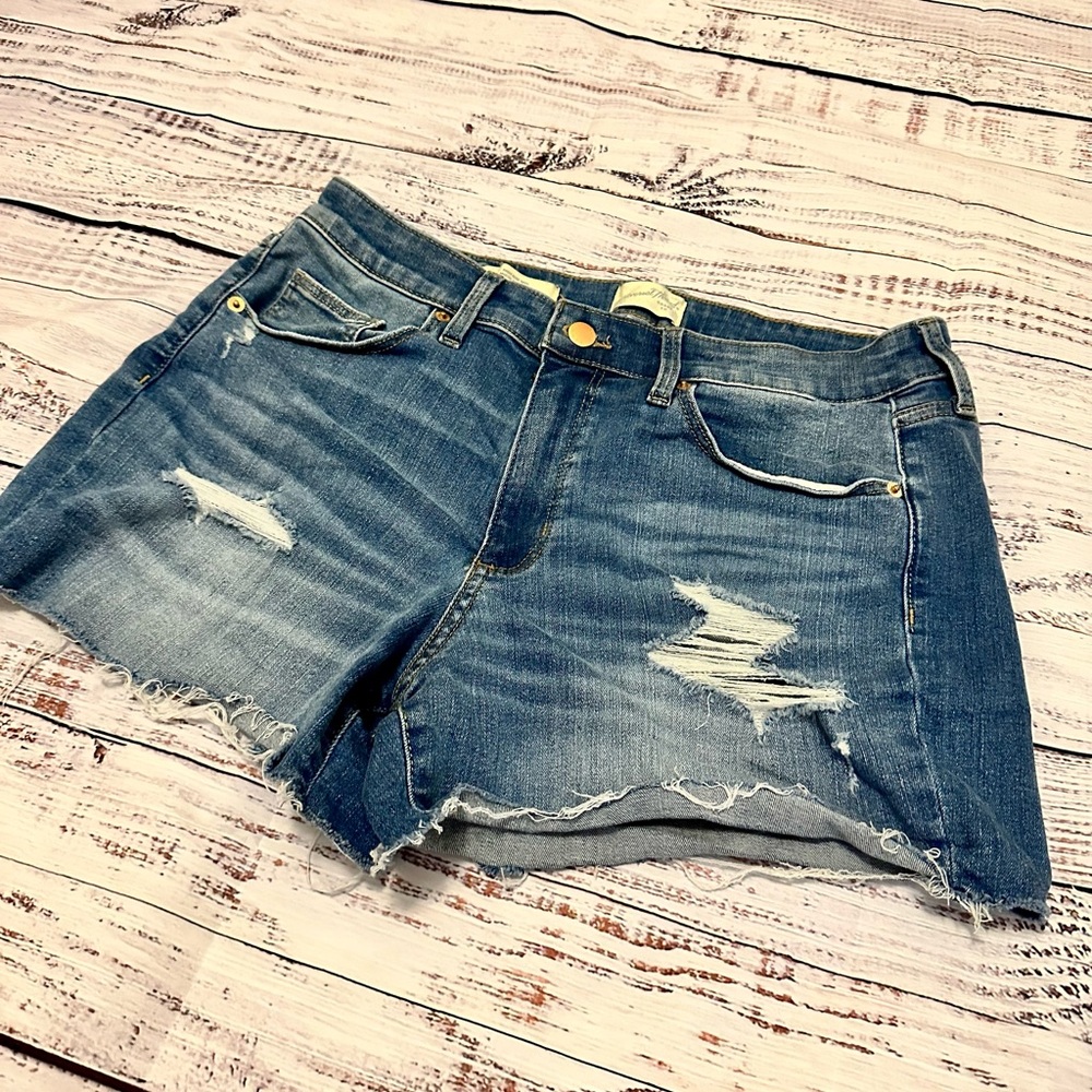 Universal thread hi-rise Jean shorts